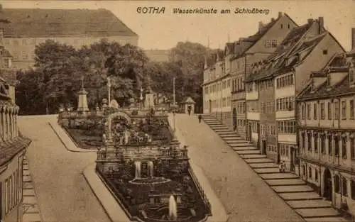 Ak Gotha in Thüringen, Brunnenanlage, Schloßberg,  Gebäude, Stadtansicht