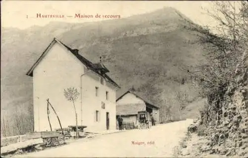 Ak Hauteville Ain, Haus, Berglandschaft, Straße, schwarz-weiß, Architektur