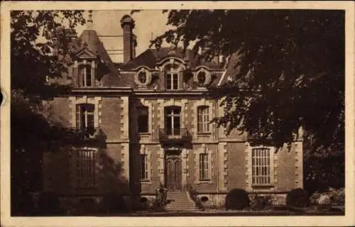 Ak Panazol Haute Vienne, Historisches Gebäude, zwei Personen, vieler Grüntöne