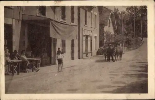 Ak Fontenay sous Bois Val de Marne, Straße, Gebäude, Menschen, Pferde, Schatten, Tageslicht