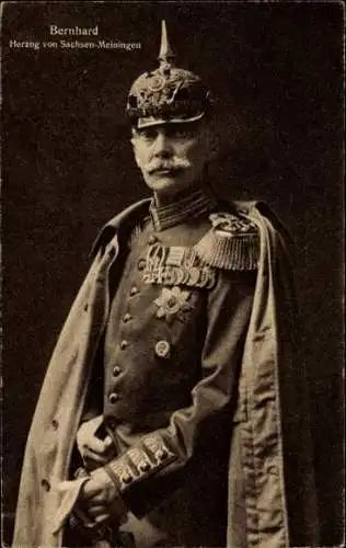 Ak Herzog Bernhard von Sachsen Meiningen, Portrait, Uniform, Pickelhaube, Orden, Wohlfahrtskarte