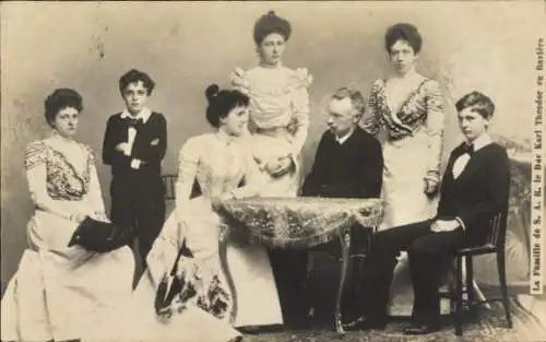 Ak Carl Theodor in Bayern mit Familie, Augenarzt, Schwiegervater von König Albert I von Belgien
