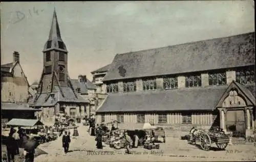 Ak Honfleur Calvados, Historische Marktansicht, Kirche, Verkaufsstände, Menschen