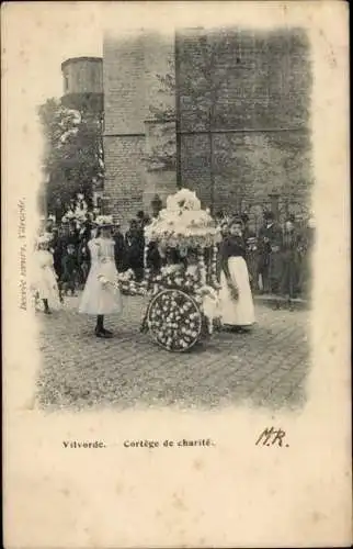 Ak Vilvorde Flämisch Brabant, Cortège de charité,  Feier, Menschenmenge, florale Dekoration, Kost