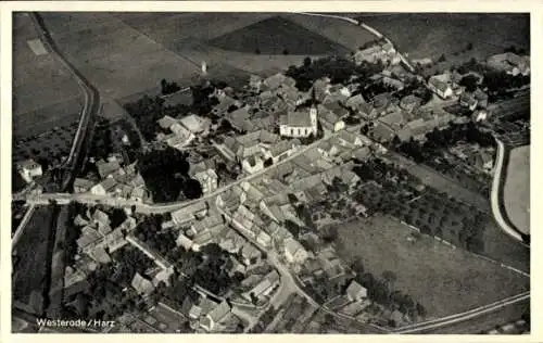 Ak Westerode Duderstadt im Eichsfeld, Luftaufnahme von  Kirche, ländliche Umgebung