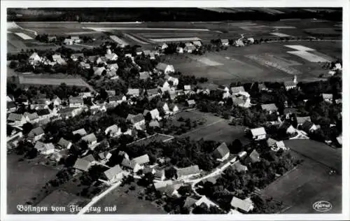 Ak Böfingen Ulm an der Donau, Luftaufnahme, viele Häuser, Felder, Bäume, Kirche im Hintergrund