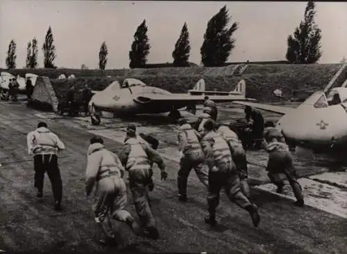 Foto Britisches Militärflugzeug, De Havilland, Vampir