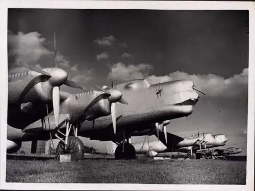 Foto Britische Militärflugzeuge, Royal Air Force, Plastikhülle