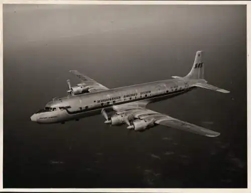 Foto Passagierflugzeug Douglas DC7C, Scandinavian Airlines System