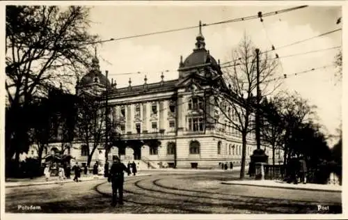 Ak Potsdam in Brandenburg, Postgebäude, Straßenpartie
