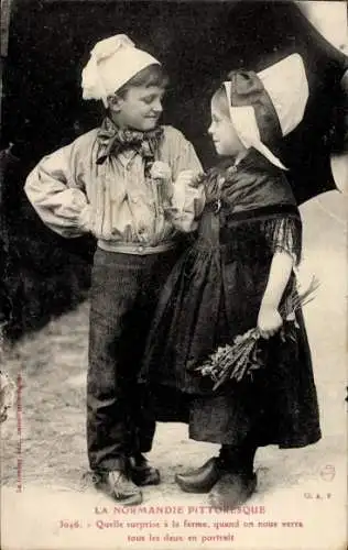 Ak Normandie, Kinder in Tracht