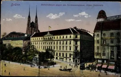 Ak Brno Brünn Südmähren, Bahnhofplatz, Ferdinandsgasse, Hotel Padowetz,  Ansicht