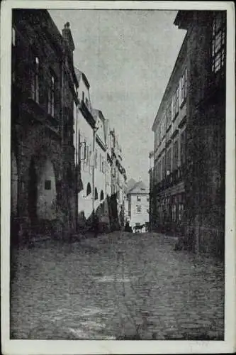 Ak Hradec Králové Königgrätz Stadt, Alte Straßenansicht, steinerne Straße, historische Gebäude