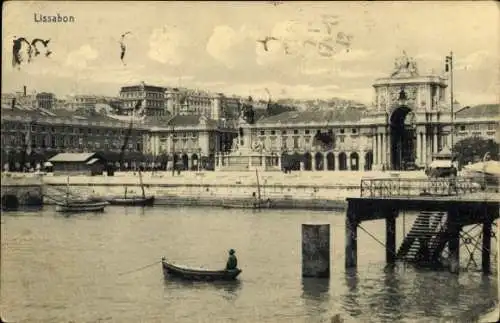 Ak Lisboa Lissabon Portugal, Hafenansicht, Boote, Statue,  Gebäude