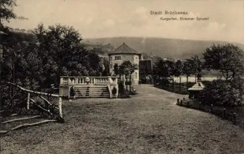 Ak Bad Brückenau im Sinntal Unterfranken, Kurgarten, Siebener Sprudel