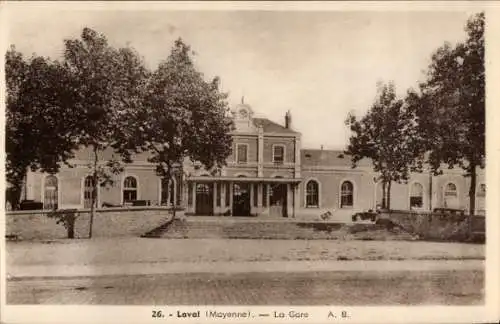 Ak Laval Mayenne, Bahnhof Laval, Gebäude, Bäume, r Stil