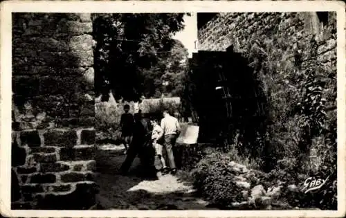 Ak Guémené sur Scorff Morbihan, Müller, junge Männer, ländliche Umgebung,  Atmosphäre, schwarz-we
