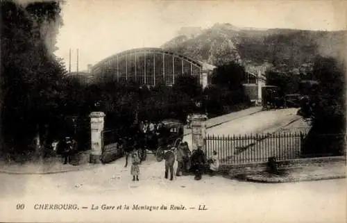 Ak Cherbourg en Cotentin Manche, Bahnhof und Montagne du Roule, aufnahme