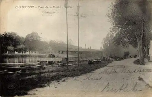Ak Champigny sur Marne Val de Marne, Bord de la Marne, Lavoir, Boote, Flussufer