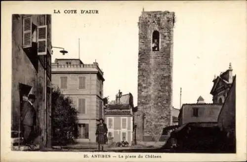 Ak Antibes Alpes Maritimes , Turm, Gebäude, Straße,  Architektur, Personen