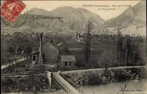 Ak Veynes Hautes Alpes, Brücke über den Buech, allgemeine Ansicht, Berglandschaft, Gebäude, Fluss