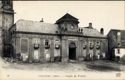Ak Souvigny Allier, Façade des Prieurés, s Gebäude, schwarz-weiß Foto