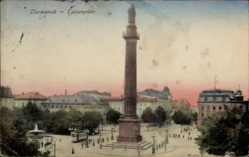 Ak Darmstadt in Hessen, Luisenplatz, Monument,  , Menschen und Straßenbahn