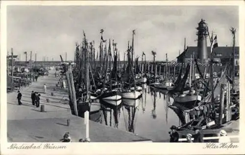 Ak Nordseebad Büsum, Nordseebad  Alter Hafen, Hafenboote, Leuchtturm