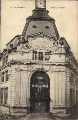 Ak Poitiers Vienne, Hôtel des Postes, klassizistische Architektur, Postgebäude, eleganter Eingang