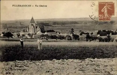 Ak Villemanoche Yonne, Landschaft mit Kirche, Wiese und zwei Personen