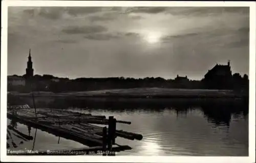 Ak Templin in der Uckermark, Sonnenuntergang am Stadtsee, Silhouette, Kirche