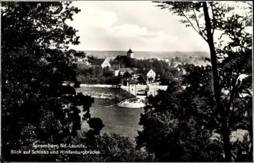 Ak Spremberg in der Lausitz, Blick auf Schloss, Hindenburgbrücke, Spremberg Nd.-Lausitz