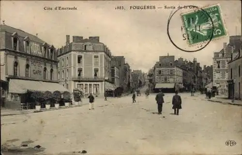 Ak Fougères Ille et Vilaine, Hotel Gare, Côte d'Emeraude, 1883, Straßenansicht, Poststempel