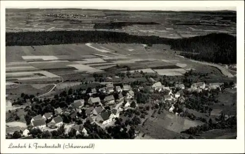 Ak Lombach Loßburg im Schwarzwald, Luftaufnahme von Lombach, Felder, Wald, Schwarz-Weiß-Bild