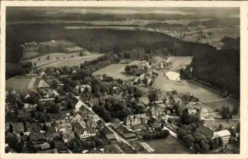 Ak Königsfeld im Schwarzwald, Fliegeraufnahme vom Ort