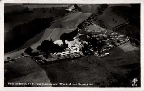 Ak St. Peter im Hochschwarzwald, Wallfahrtsort Maria Lindenberg, Wallfahrtskapelle, Luftbild