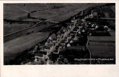 Ak Gögglingen Ulm an der Donau, Luftaufnahme von Gögglingen, Gasthaus zum Ritter, Landschaft