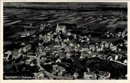 Ak Tannheim Villingen Schwenningen im Schwarzwald Baden, Luftaufnahme von  Häuser, Felder, Kirche