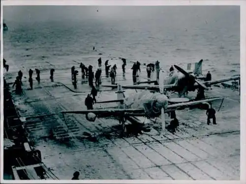 Foto Britisches Militärflugzeug, Royal Naval Arctic Trials