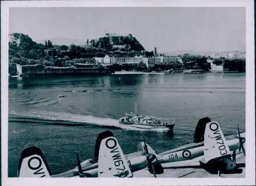 Foto Britische Militärflugzeuge OVW703, Royal Air Force, Korfu, Hafen