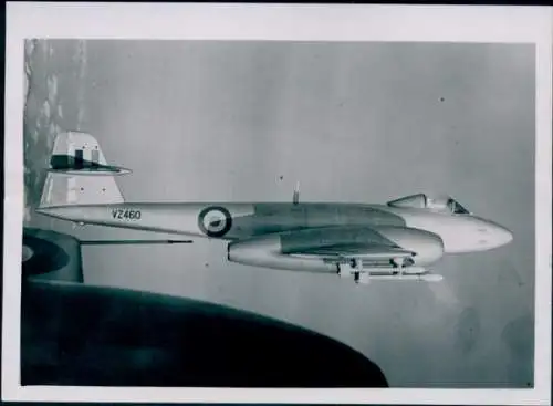 Foto Britisches Militärflugzeug VZ460, Jagdflugzeug Gloster Meteor