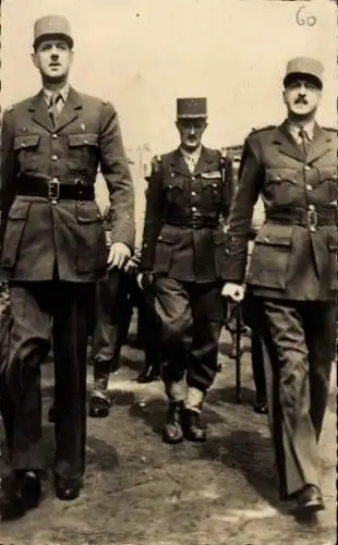 CPA Les Generaux de Gaulle, Leclerc et Koenig