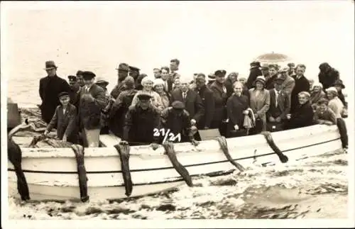 Foto Ak Nordseeinsel Helgoland, Boot, Landung 1933