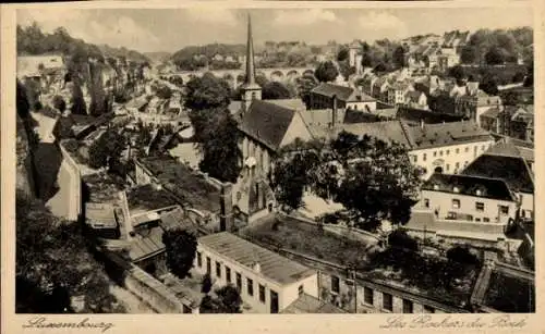 Ak Luxemburg Luxembourg, Stadtansicht, Les Rochers du Bock, Kirchlicher Turm, Grünflächen, Häuser