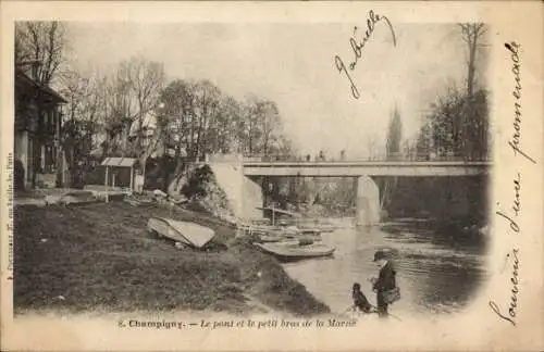 Ak Champigny sur Marne Val de Marne, Brücke, kleiner Arm der Marne, Menschen, Boote, Landschaft, 