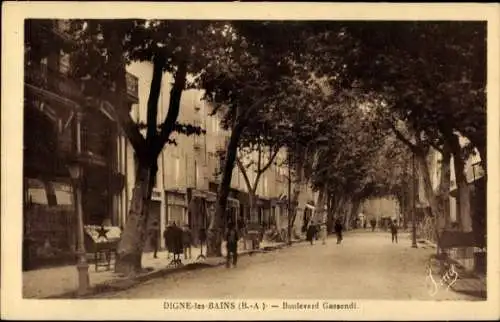 Ak Digne les Bains Alpes de Haute Provence, Boulevard Gassendi