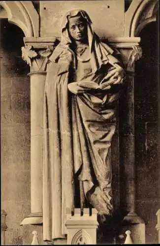 Ak Naumburg an der Saale, Statue einer Person, dargestellt in kunstvoller Kleidung, DOM zu Naumbu