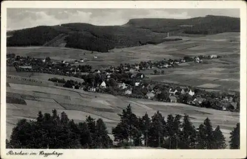 Ak Raschau im Erzgebirge, Panoramaansicht von Raschau, ländliche Umgebung, Berge im Hintergrund
