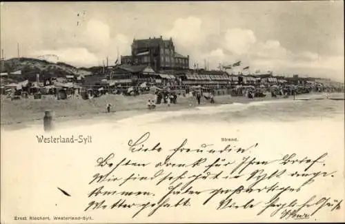 Ak Westerland auf Sylt, Westerland-Sylt, Strand, viele Strandkörbe, Gebäude im Hintergrund