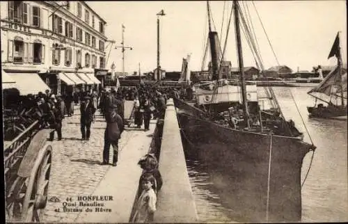 Ak Honfleur Calvados, Quai Beaulieu, Bateau du Havre, Hafenansicht, viele Personen